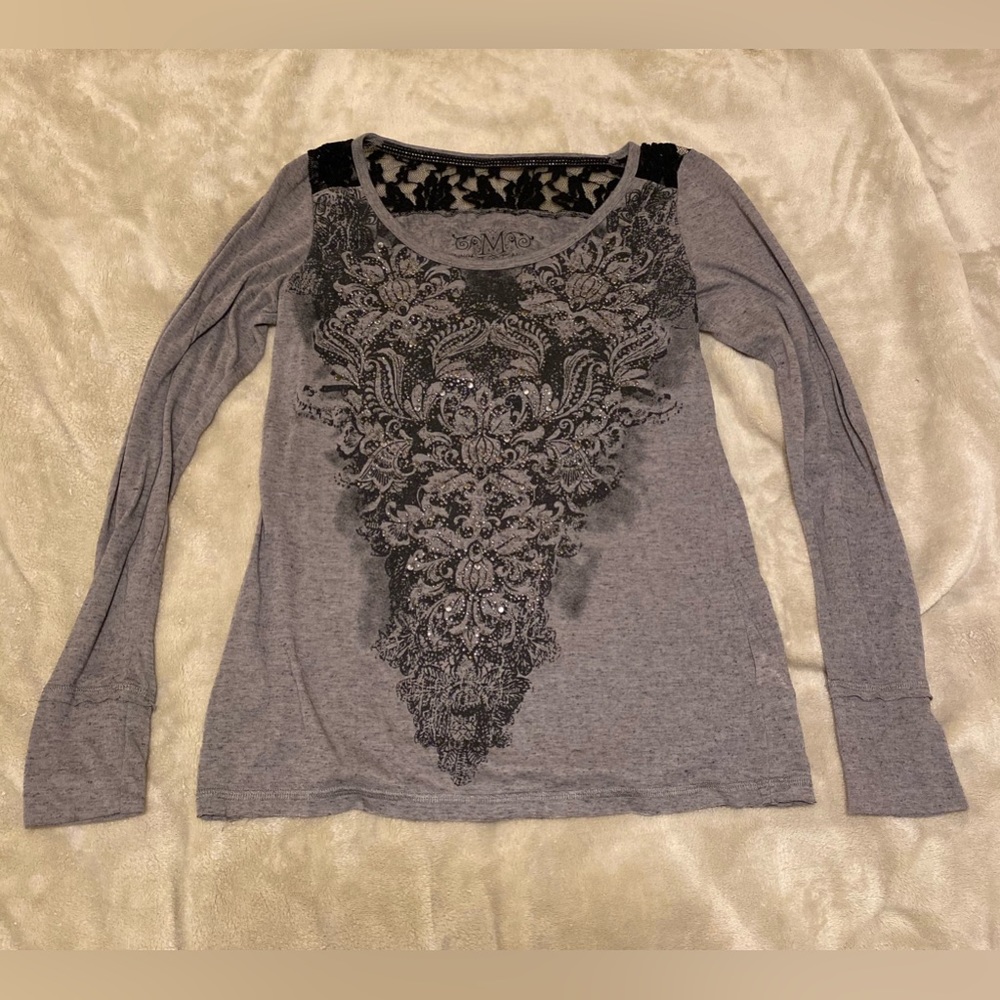 Maurices Long sleeve Premium Top Size Medium Rhinestones Lace